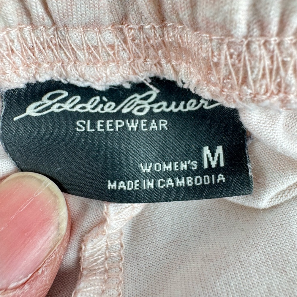 Eddie Bauer Women's Sleep Shorts in Light Pink - Picture 3 of 5